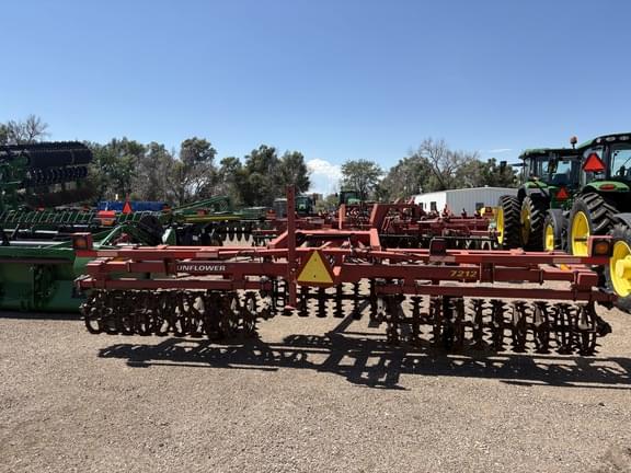 Image of Sunflower 4511-13 equipment image 2