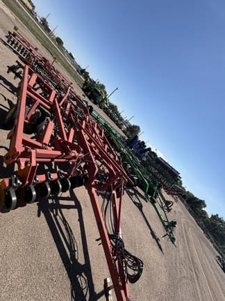 Image of Sunflower 4511-13 equipment image 3