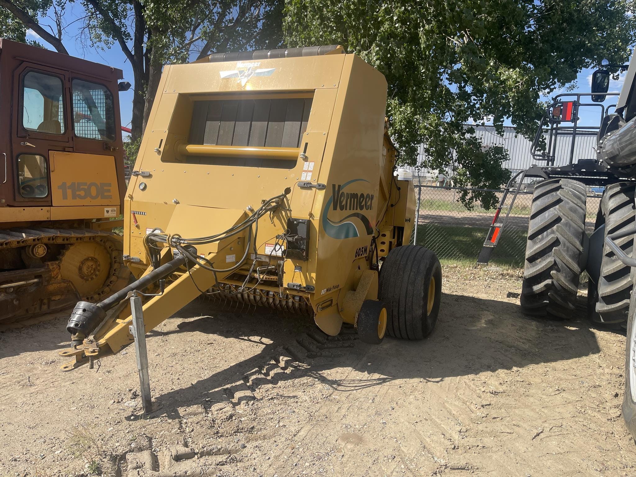 2006 Vermeer 605M Equipment Image0