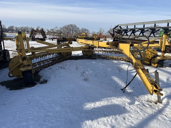 2006 Vermeer R2800 Equipment Image0