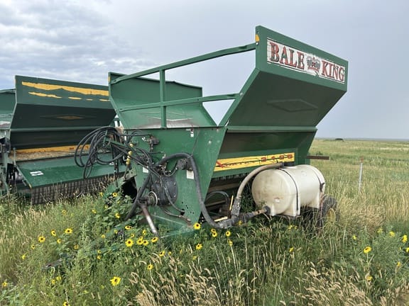 2007 Bale King Vortex 3100 Equipment Image0