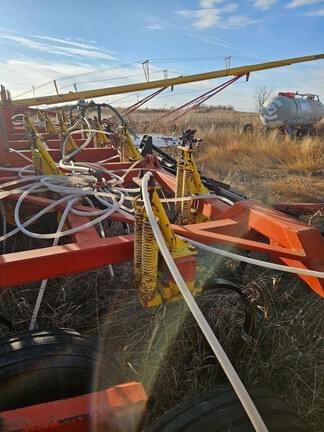 Image of Bourgault 9200 equipment image 2