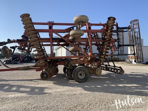 Image of Case IH 330 equipment image 3
