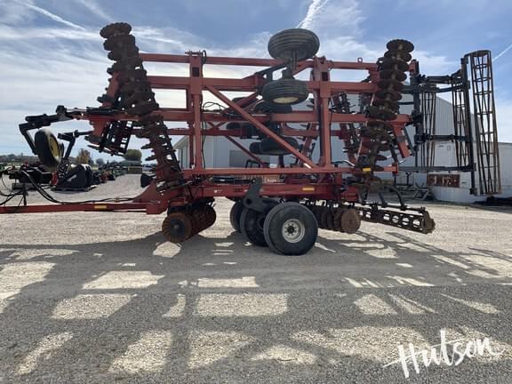 Image of Case IH 330 equipment image 3