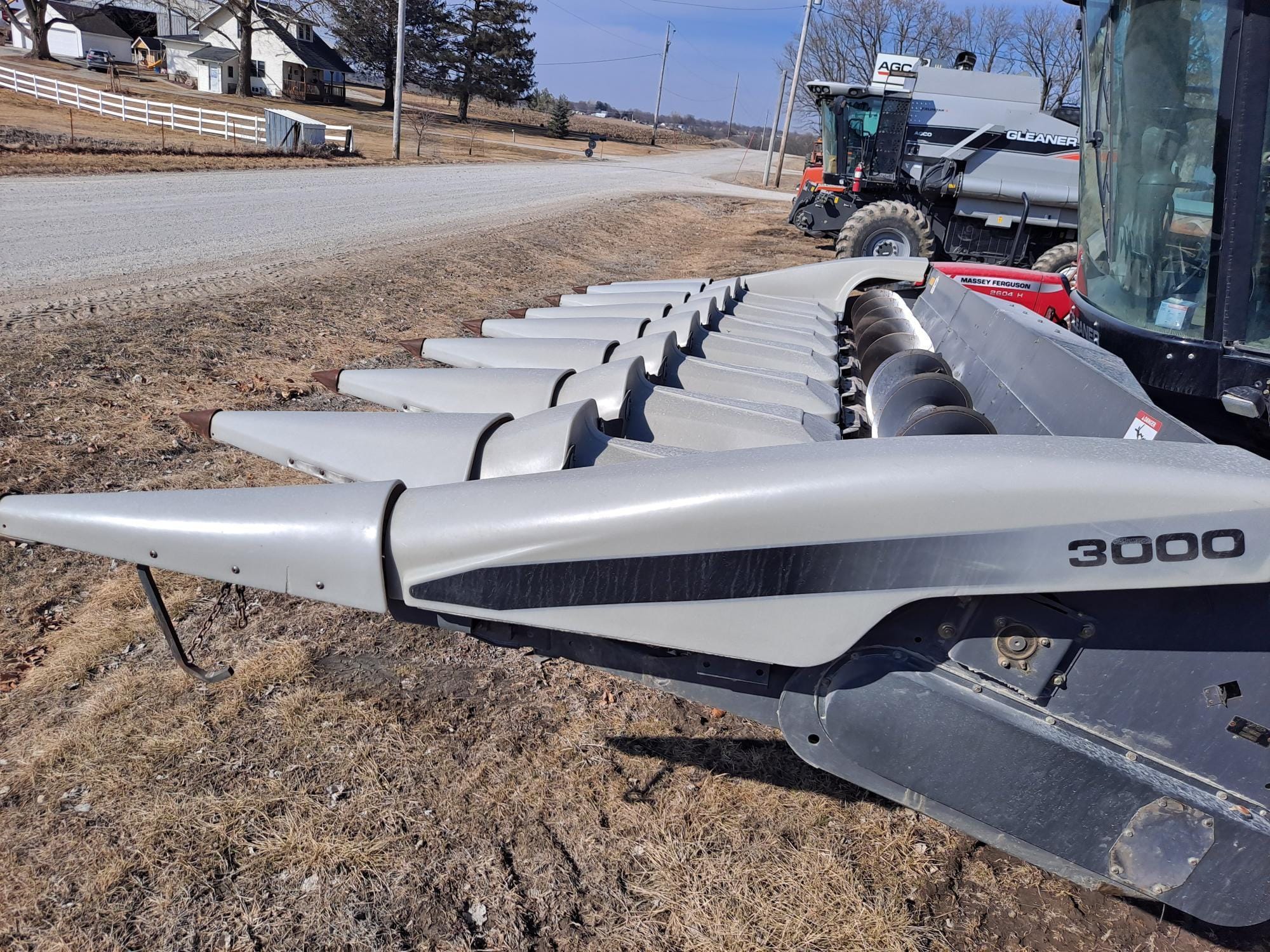 2007 Gleaner 3000 Equipment Image0