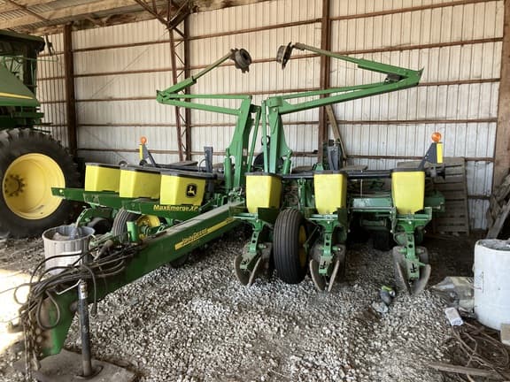 Image of John Deere 1760 equipment image 2