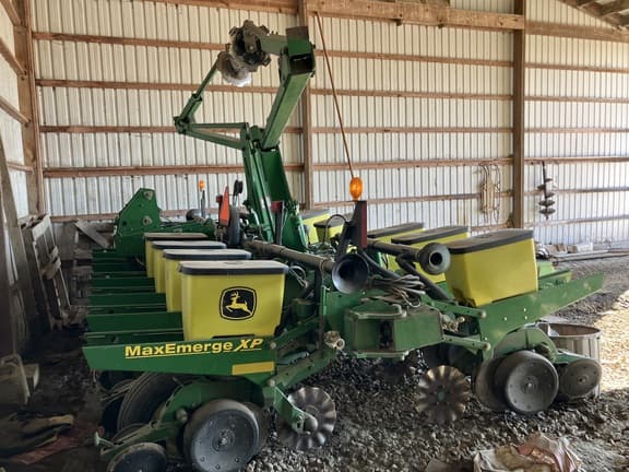 Image of John Deere 1760 equipment image 3