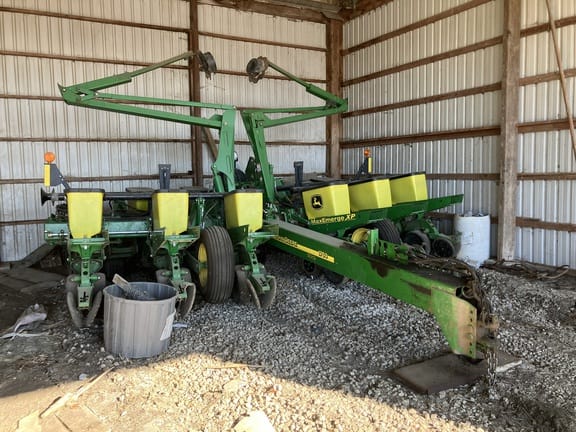 2007 John Deere 1760 Equipment Image0