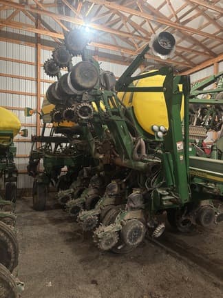 Image of John Deere 1790 equipment image 3