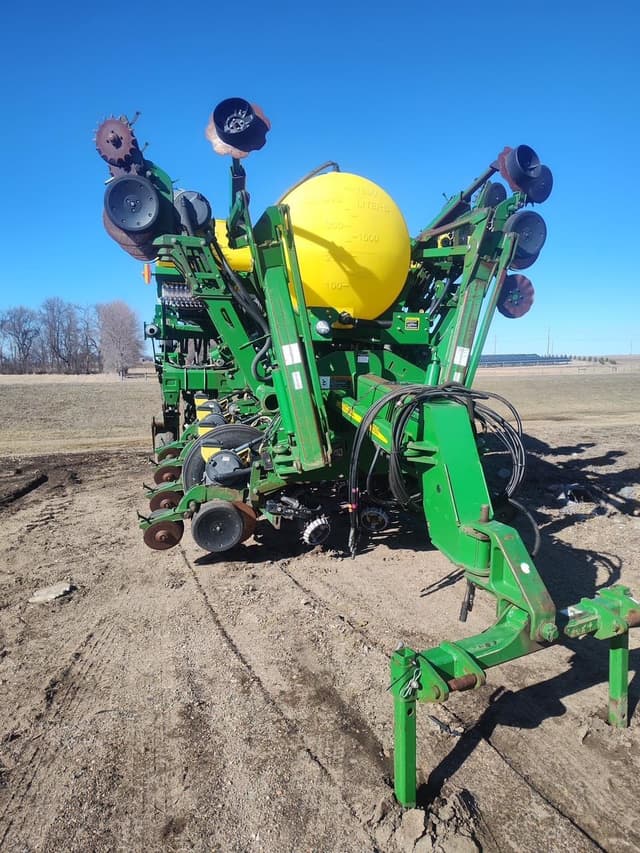 Image of John Deere 1790 equipment image 4