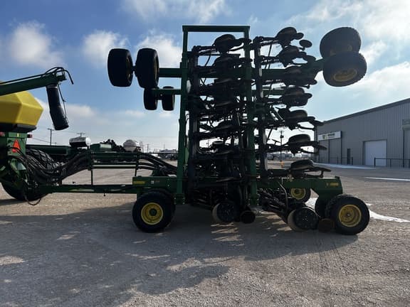 Image of John Deere 1890 equipment image 2