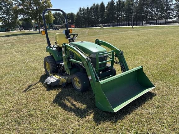 Image of John Deere 2305 equipment image 1