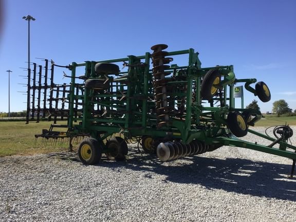 2007 John Deere 2310 Equipment Image0