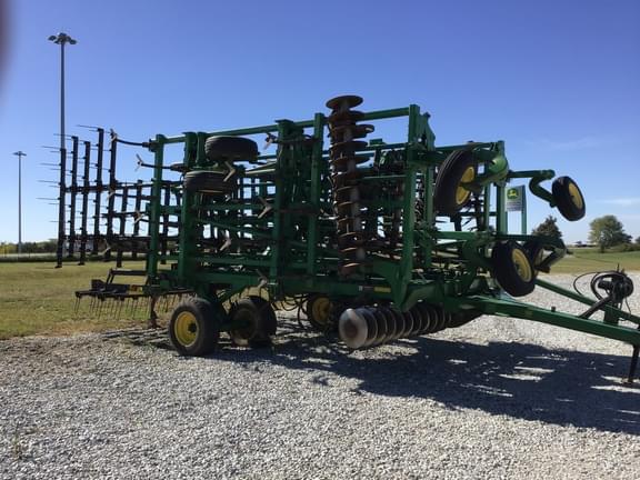 Image of John Deere 2310 Primary image