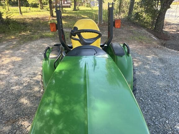 Image of John Deere 3320 equipment image 4