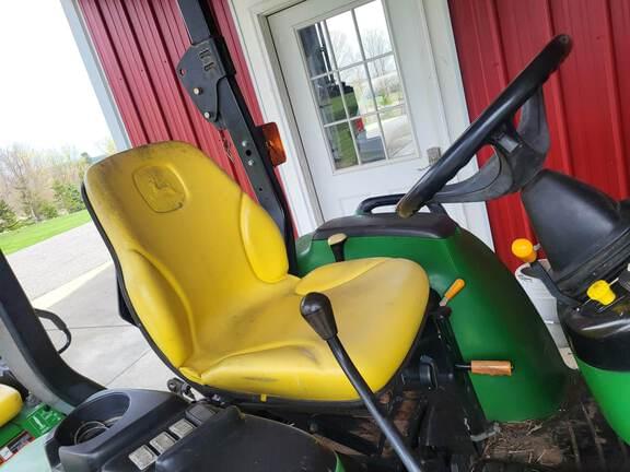 Image of John Deere 3320 equipment image 2