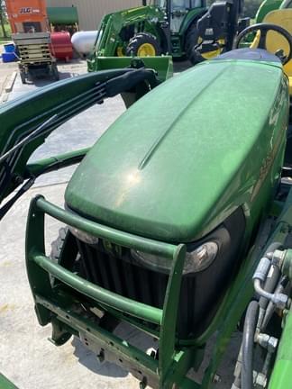 Image of John Deere 3320 equipment image 2
