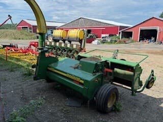 Image of John Deere 3975 equipment image 3