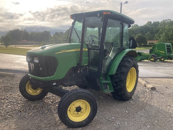 2007 John Deere 5325 Equipment Image0