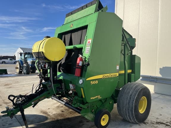 Image of John Deere 568 equipment image 2
