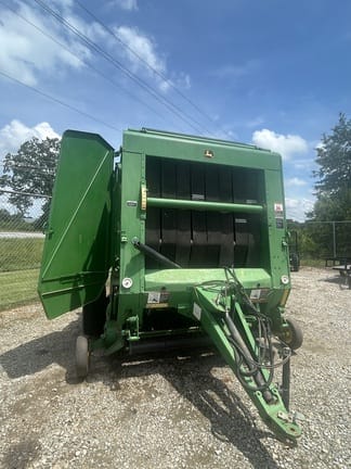 2007 John Deere 568 Equipment Image0