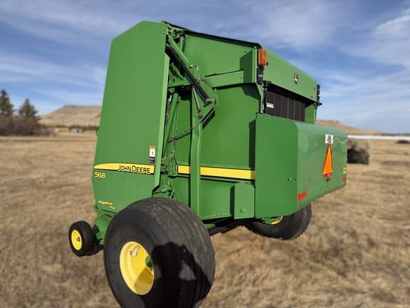 Image of John Deere 568 equipment image 1