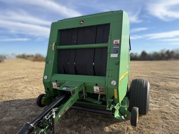 Image of John Deere 568 equipment image 3