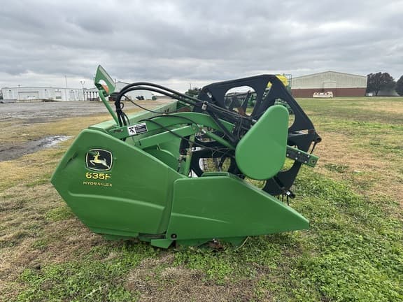 Image of John Deere 635F equipment image 1