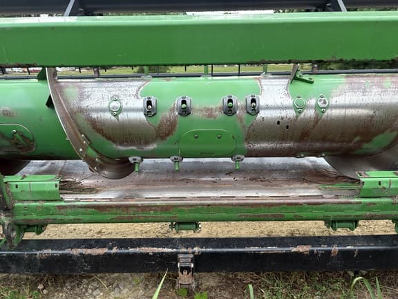 Image of John Deere 635F equipment image 4