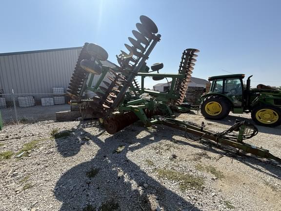 Image of John Deere 637 Primary image