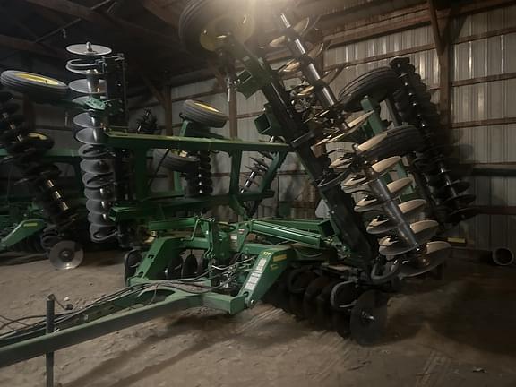 Image of John Deere 637 Primary image