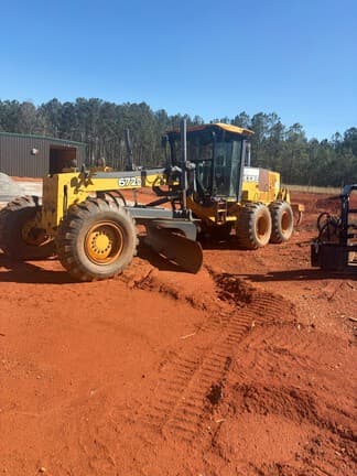 Image of John Deere 672D Primary image