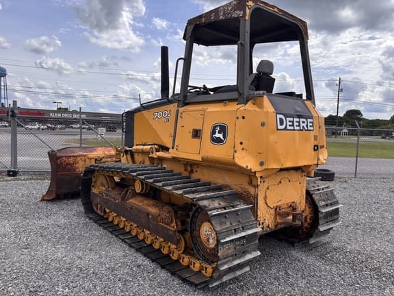 Image of John Deere 700J equipment image 1