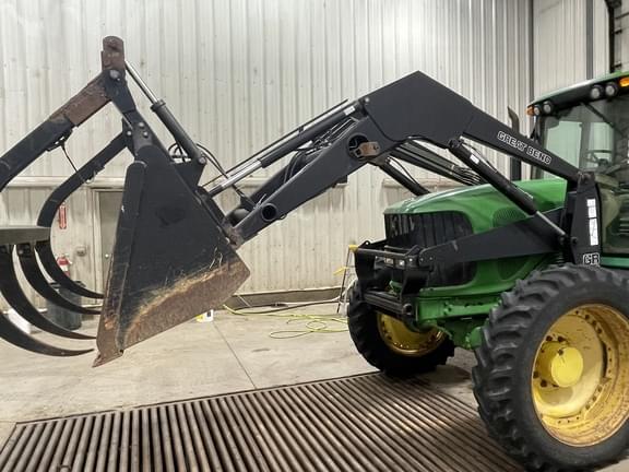 Image of John Deere 7320 equipment image 3