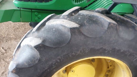 Image of John Deere 7420 equipment image 4