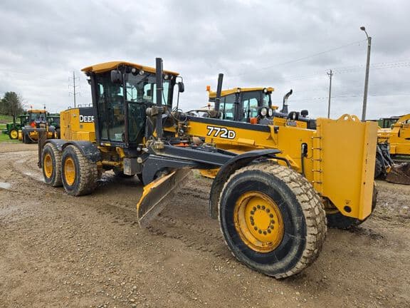 Image of John Deere 772D Primary image