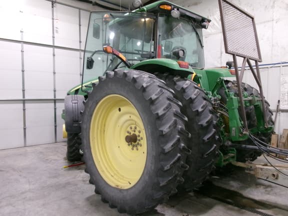 Image of John Deere 8130 equipment image 2