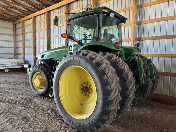 Image of John Deere 8230 equipment image 2