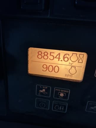 Image of John Deere 8330 equipment image 4