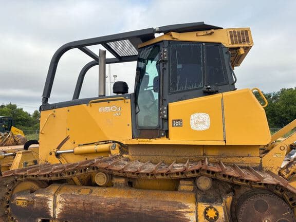 Image of John Deere 850J equipment image 4
