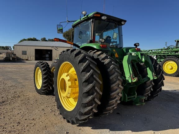 Image of John Deere 8530 equipment image 2