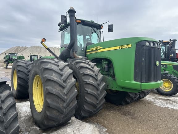 Image of John Deere 9520 equipment image 2
