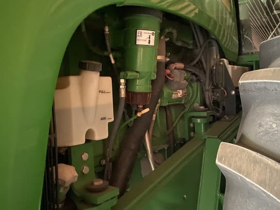 Image of John Deere 9520 equipment image 4