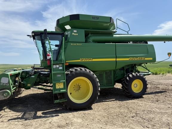 Image of John Deere 9760 STS Primary image