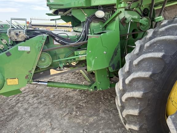 Image of John Deere 9760 STS equipment image 2