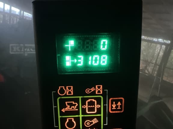 Image of John Deere 9996 Image 1