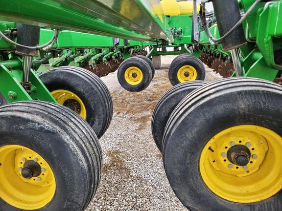 Image of John Deere DB90 equipment image 2