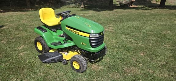 2007 John Deere X300 Equipment Image0