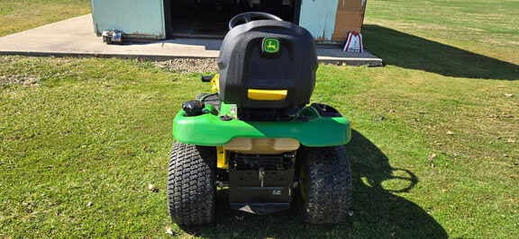 Image of John Deere X300 equipment image 3