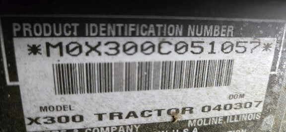 Image of John Deere X300 equipment image 4